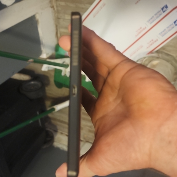 Verizon Ellipsis - Picture 3 of 7